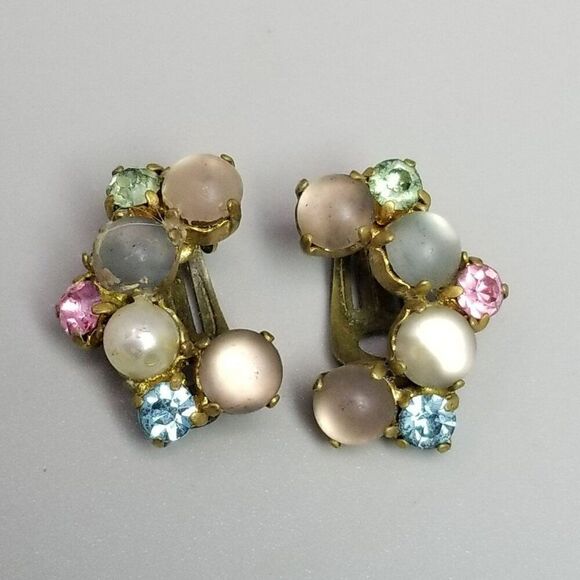 Vintage Made in Germany Pastel Rhinestone Moonglow Clip On Earrings Retro Estate - Picture 2 of 9